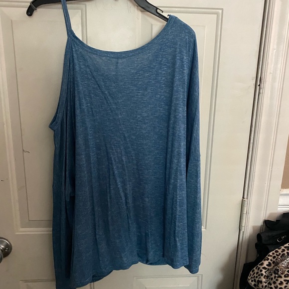 Blouse - Picture 2 of 4